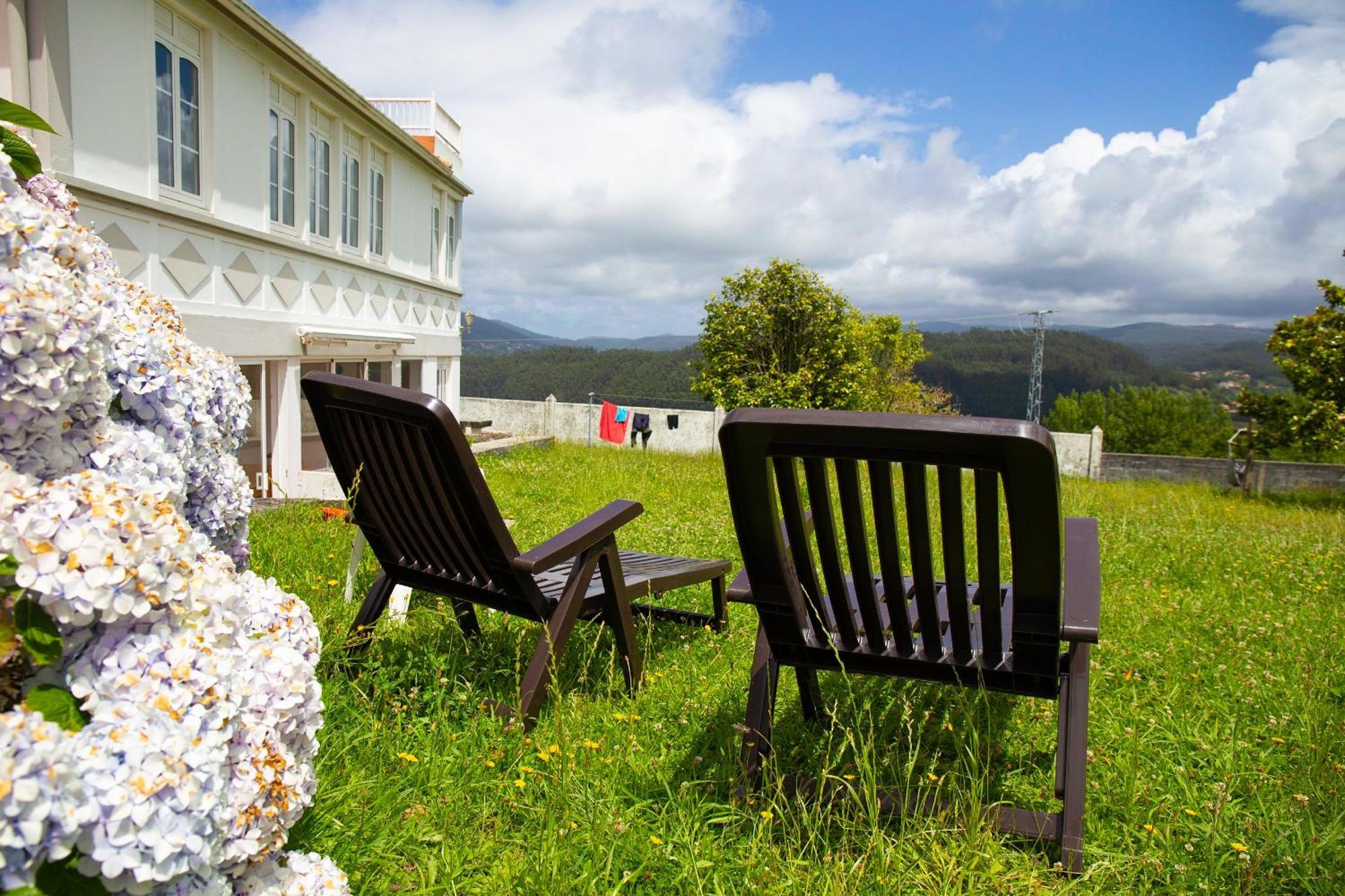 Beachfront Surf & Holiday House, Charming & Quiet Villarrube Exterior photo